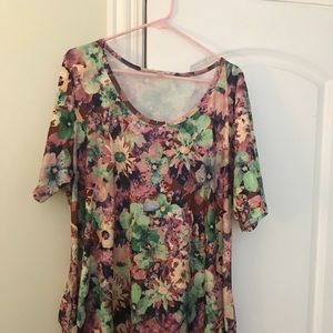 LulaRoe Perfect T